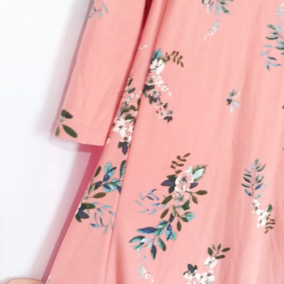 Pink floral dress - Picture 2 of 4